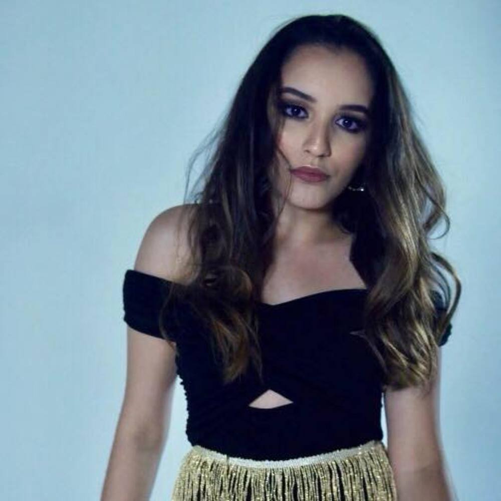 Meet your Posher, Valeria